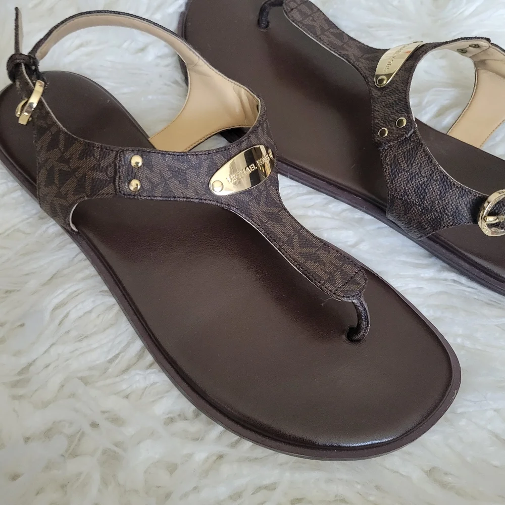 Michael Kors Mk Plate Thong Sandals - Picture 9 of 11